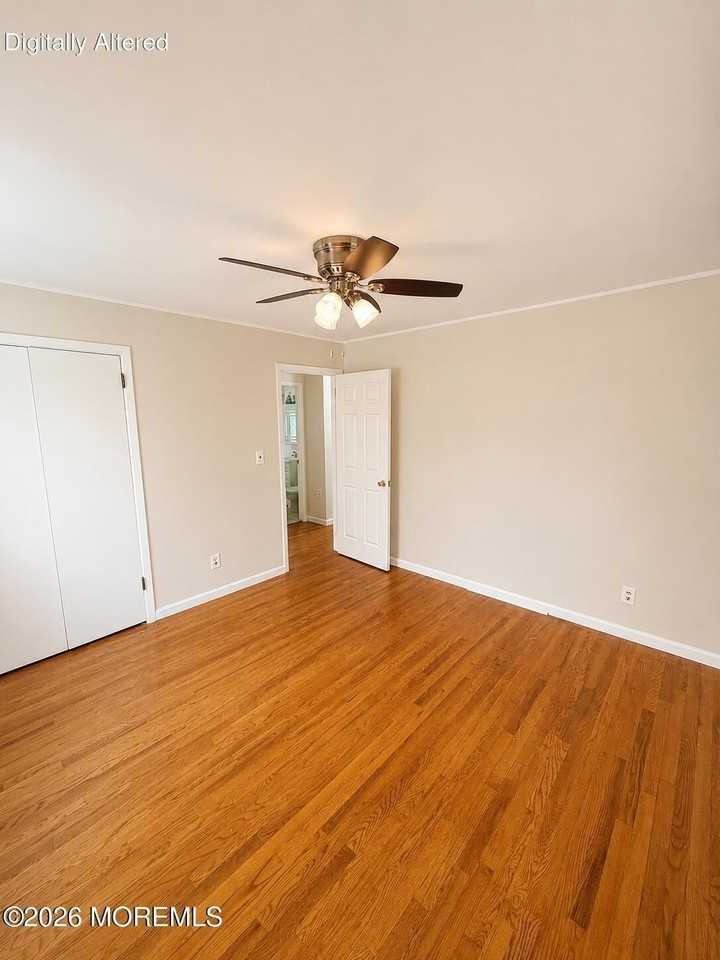 54 Longwood Dr - Photo 6 of 10