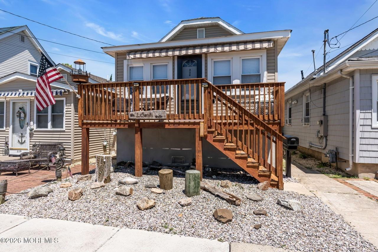 226 Dupont Ave - Photo 4 of 25
