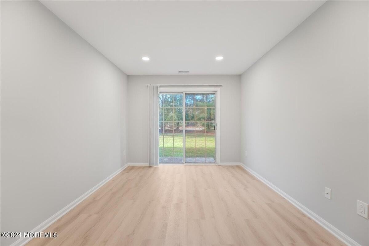 785 Banyan Court - Photo 3 of 19