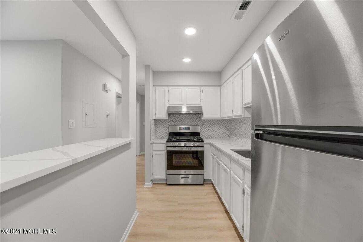 785 Banyan Court - Photo 6 of 19