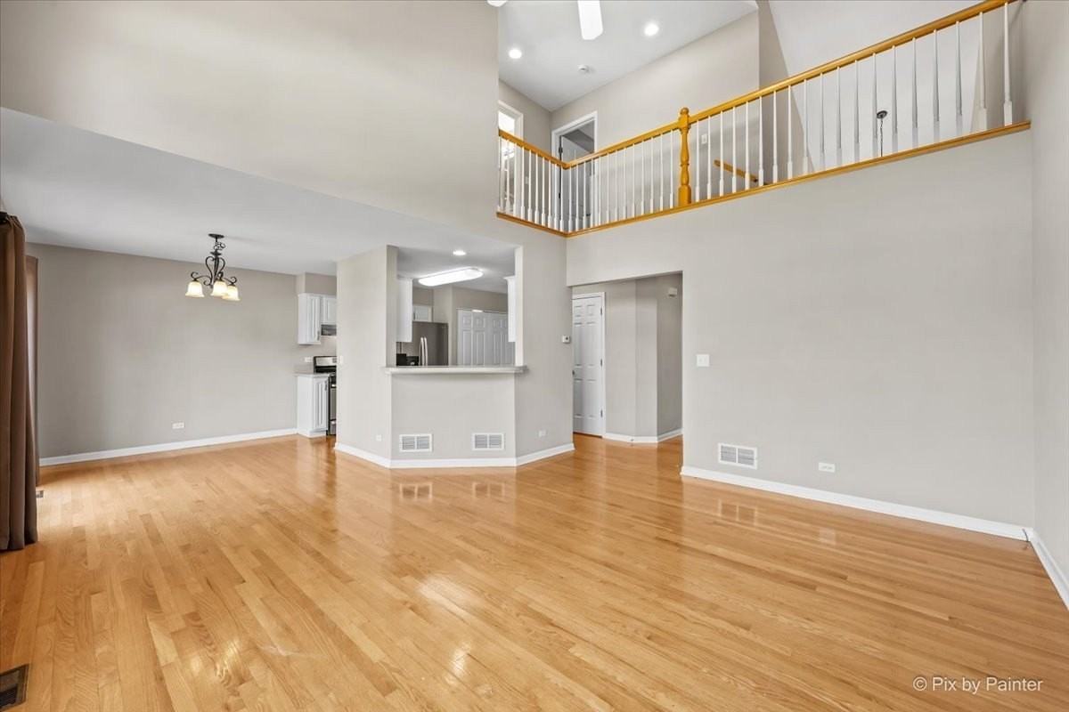 1058 E Danbury Dr - Photo 7 of 38