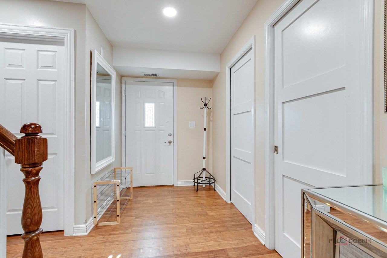 18 Bedford Rd - Photo 2 of 21