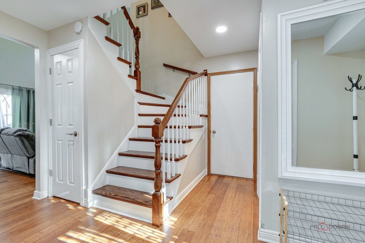 18 Bedford Rd - Photo 3 of 21