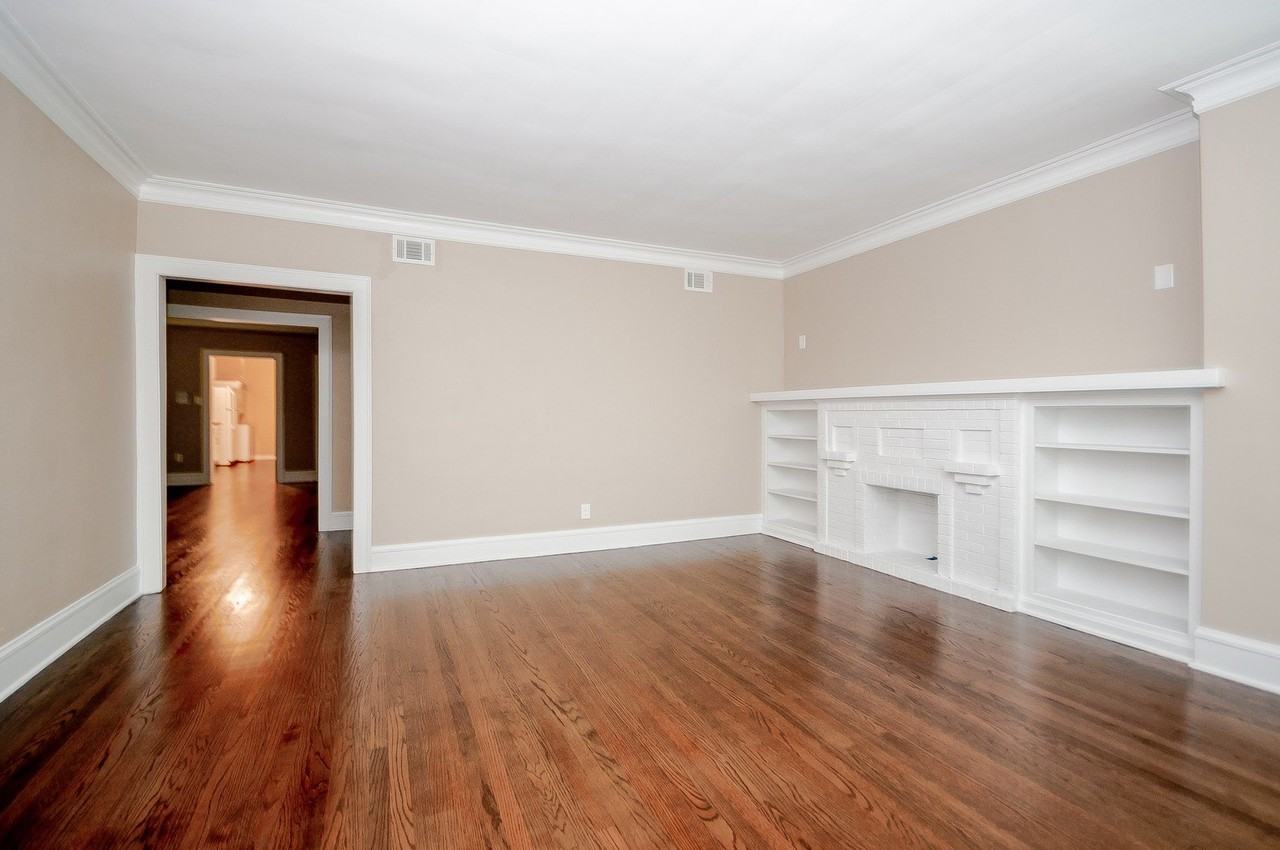 2433 W Fargo Ave #3 - Photo 4 of 13