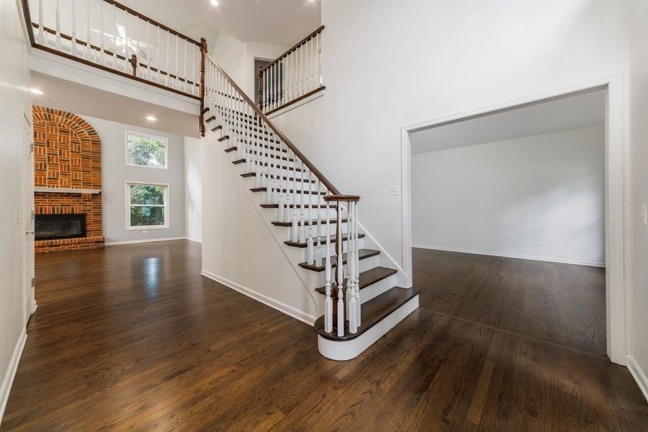 1106 Portsmouth Cir - Photo 3 of 32
