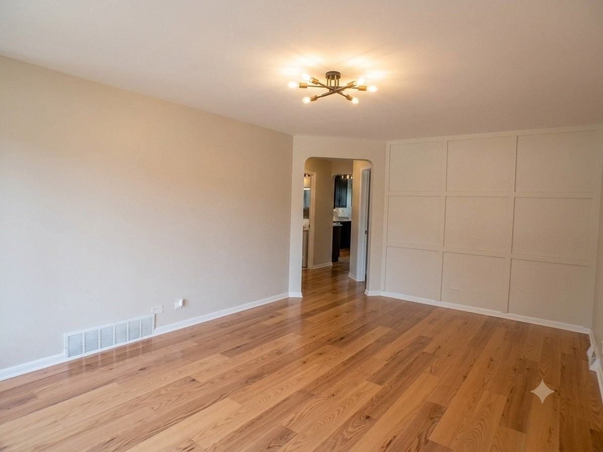 7520 W Carmen Ave - Photo 4 of 27