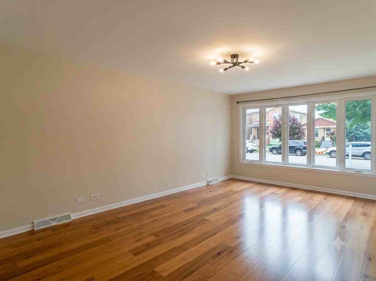 7520 W Carmen Ave - Photo 5 of 27