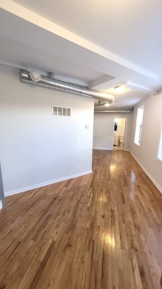 7606 N Paulina St #307 - Photo 3 of 18