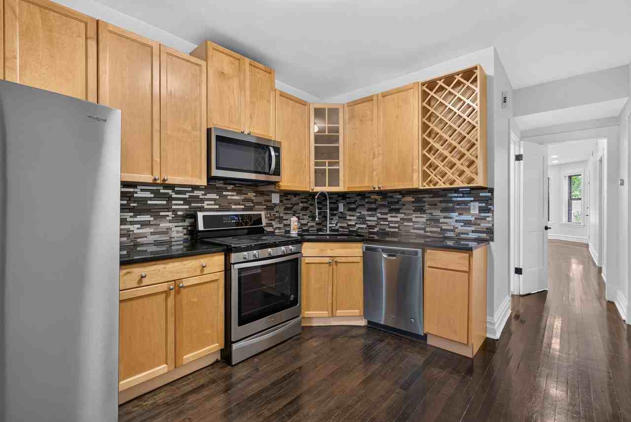 3023 W Wellington Ave #1 - Photo 4 of 28
