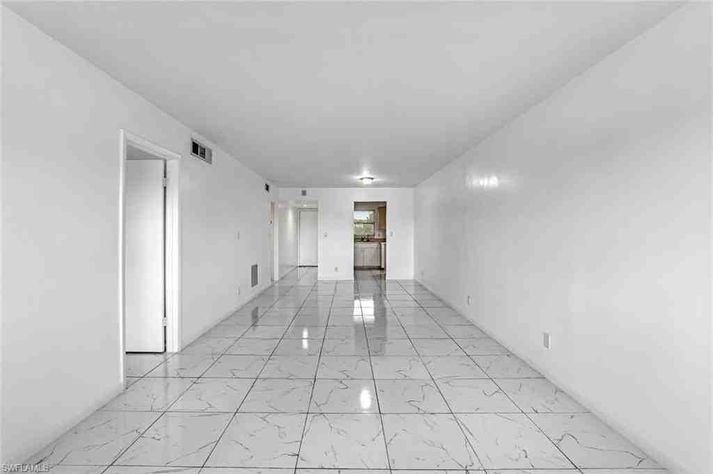 1000 Manatee Rd #A306 - Photo 5 of 19