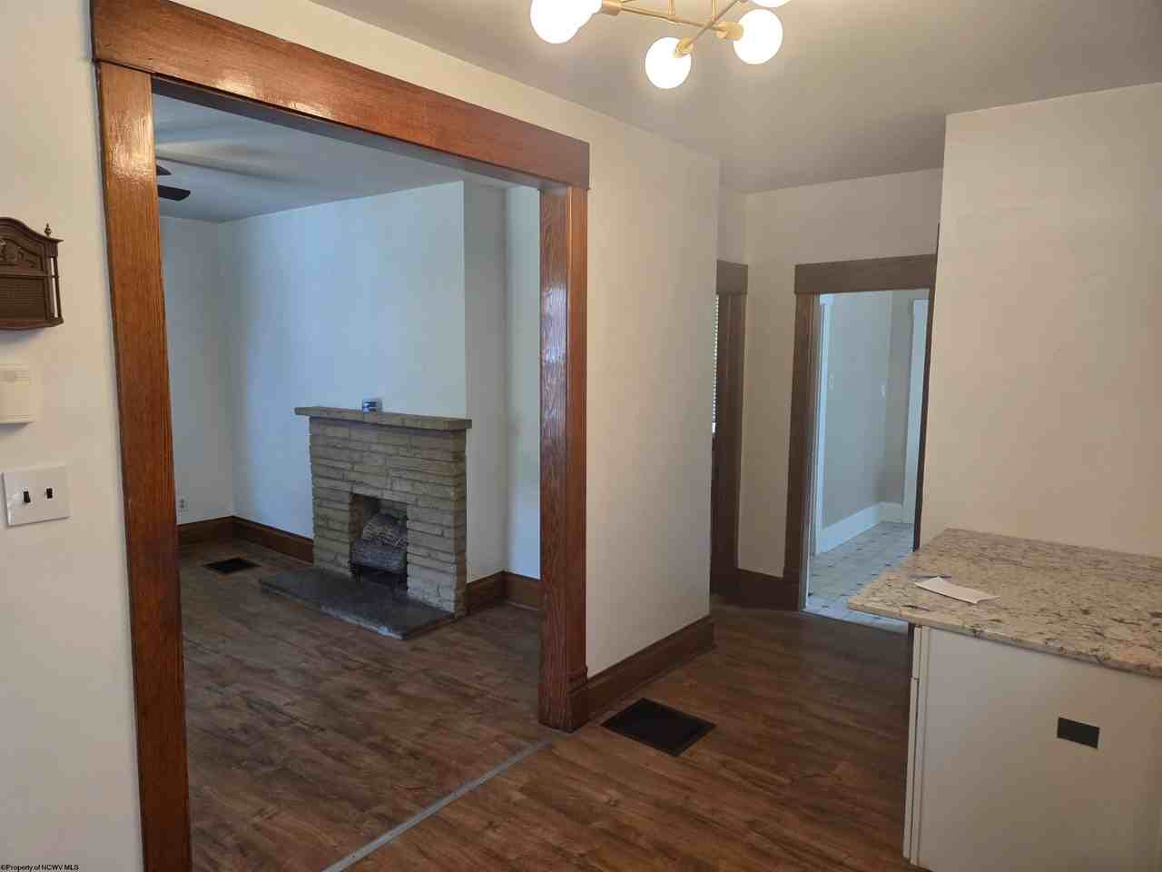 444 Pennsylvania Ave - Photo 5 of 19