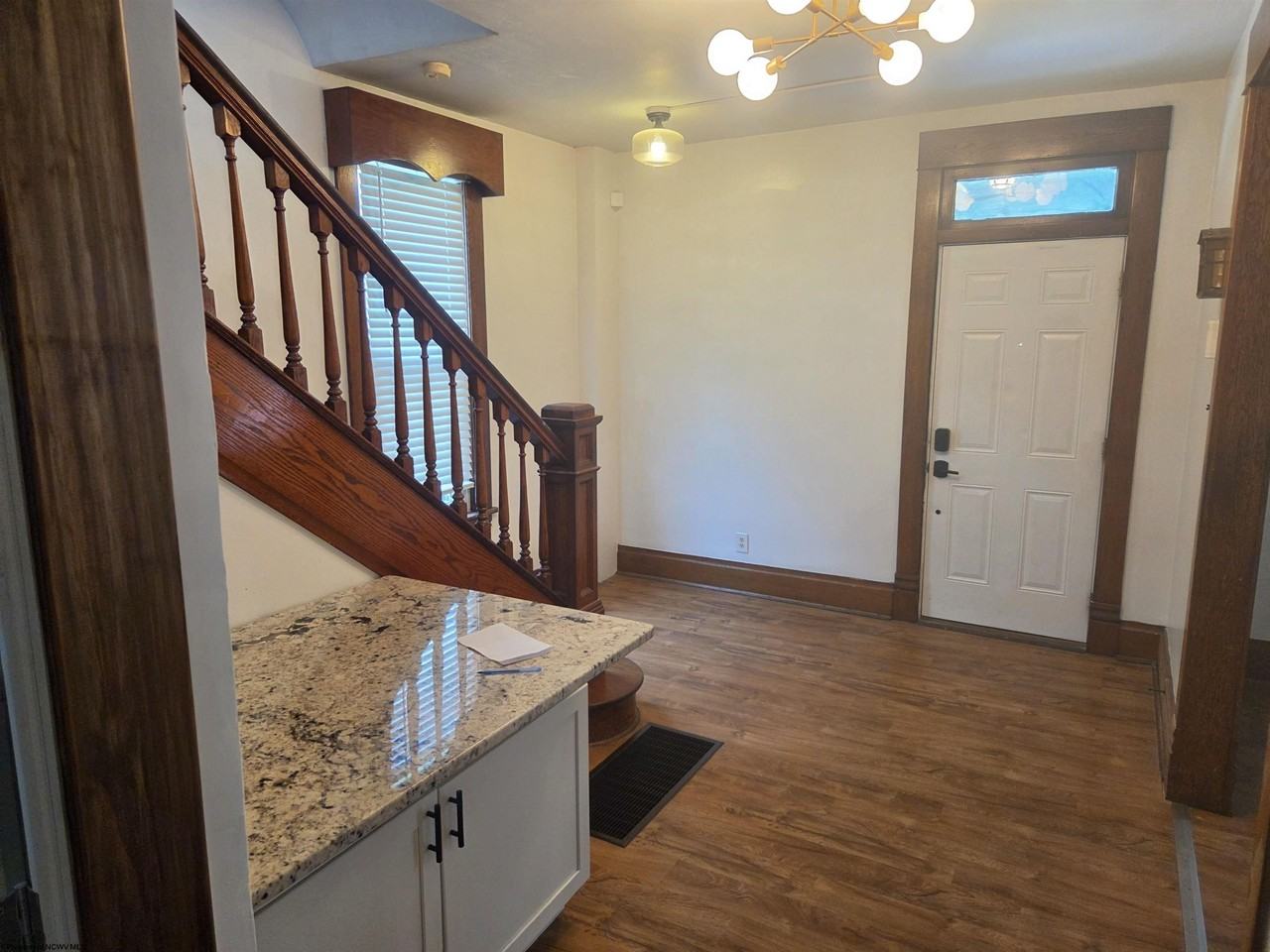 444 Pennsylvania Ave - Photo 6 of 19