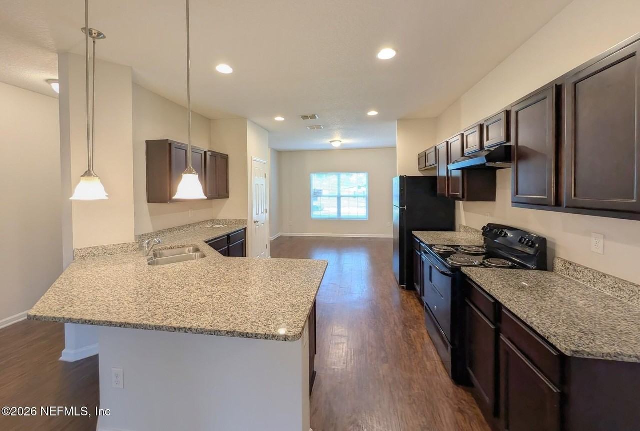 5539 Windermere Dr - Photo 3 of 16