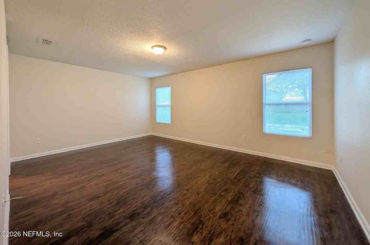 5539 Windermere Dr - Photo 6 of 16