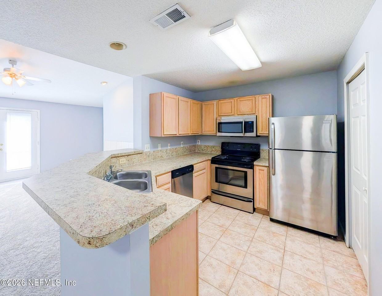 13715 Richmond Park Dr N #507 - Photo 2 of 13