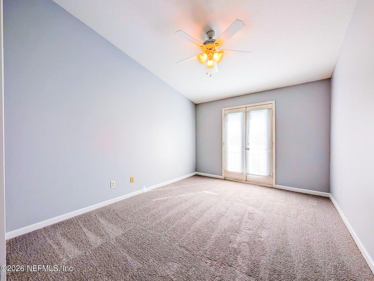 13715 Richmond Park Dr N #507 - Photo 7 of 13