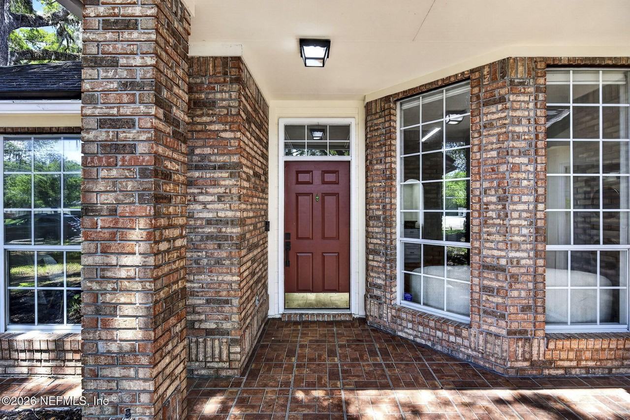 9515 Broken Oak Blvd - Photo 3 of 30