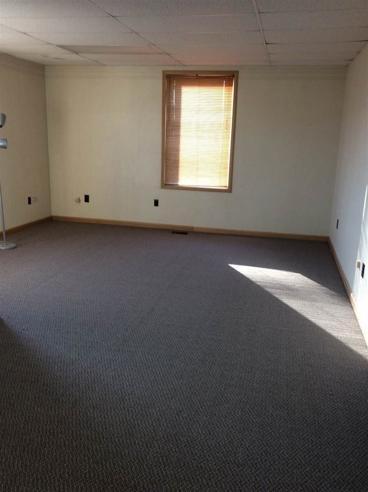 312 N Wayne St - Photo 2 of 3