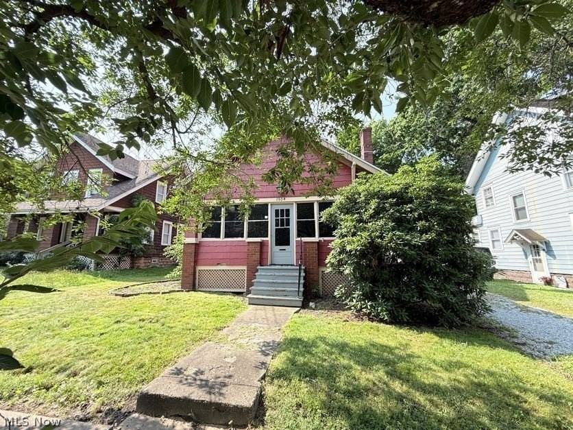 1504 Preston Ave - Photo 4 of 33