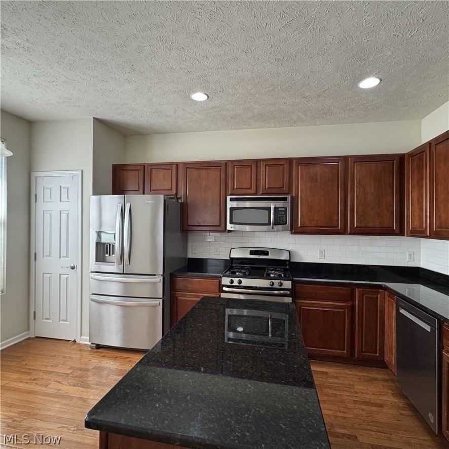 393 Caleb Dr - Photo 5 of 15