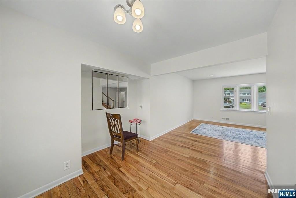 35-10 Lindsay Rd - Photo 6 of 38