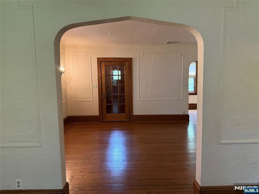 37 Columbus Ave - Photo 3 of 22