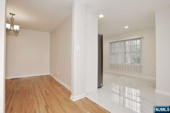 90 Elm St - Photo 4 of 25