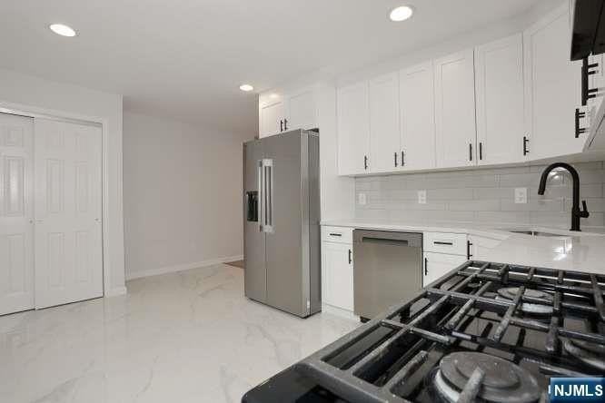 90 Elm St - Photo 7 of 25