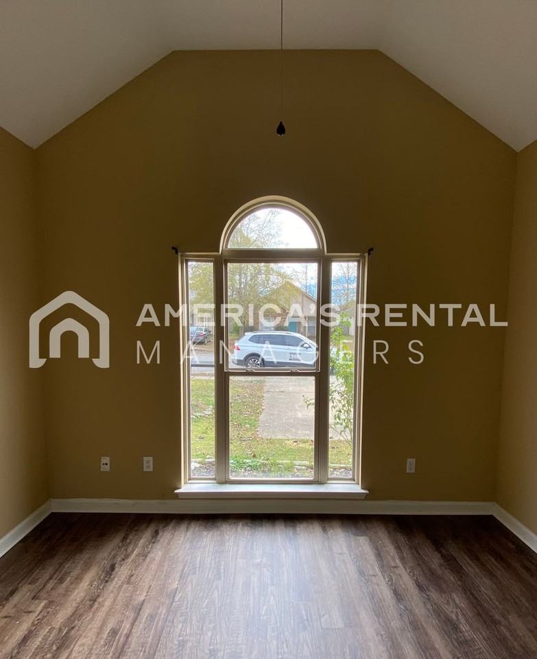 525 Fox Run Cir - Photo 5 of 32
