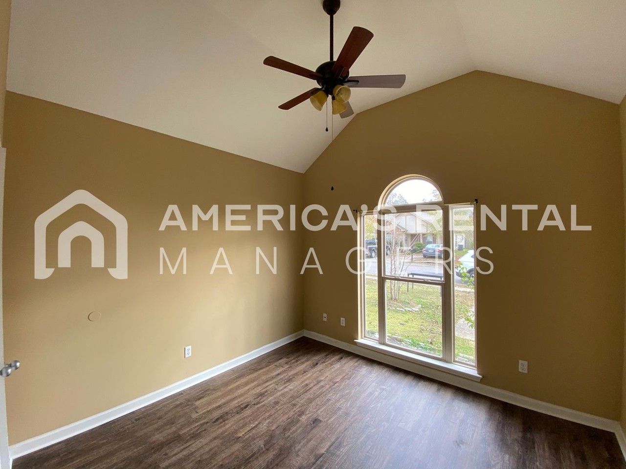 525 Fox Run Cir - Photo 6 of 32