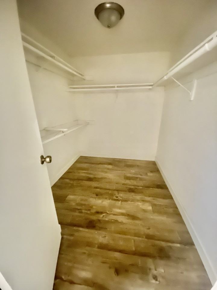 14411 Riverside Drive #10 - Photo 6 of 9