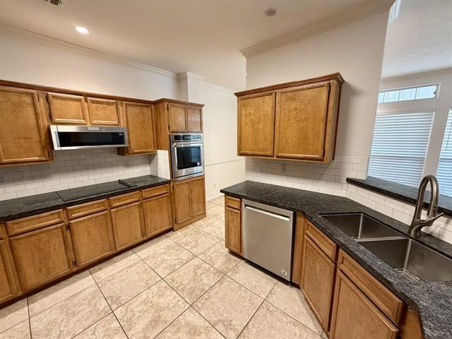 7811 Pecan Dr - Photo 5 of 23