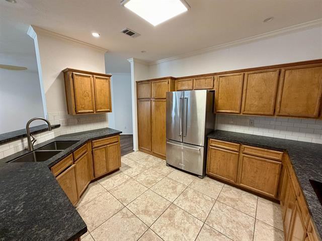 7811 Pecan Dr - Photo 7 of 23