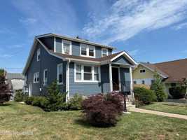 featured image of 154 8th St