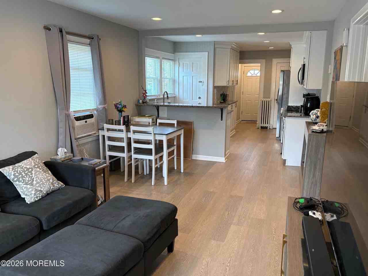 154 8th St - Photo 2 of 21