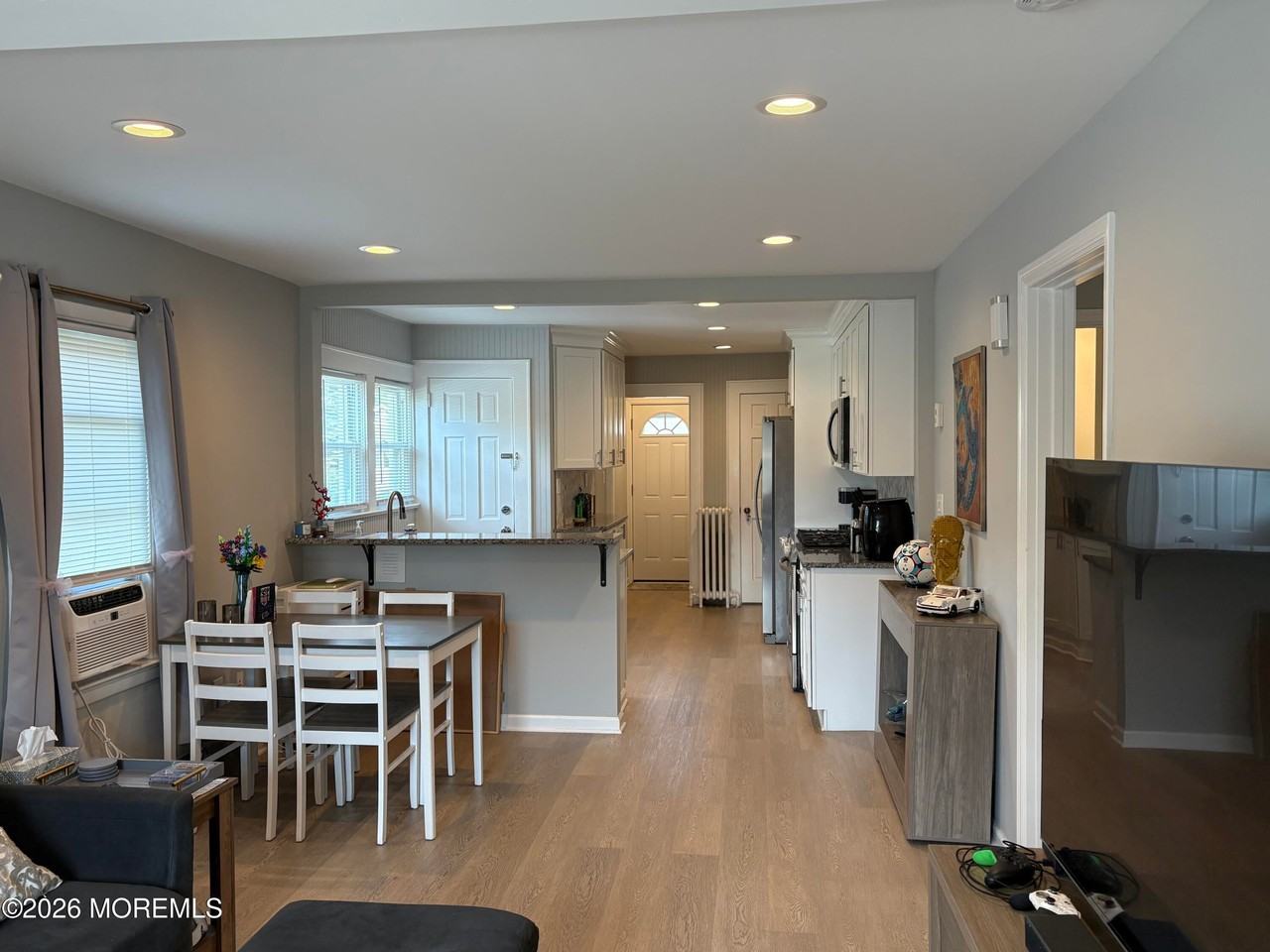154 8th St - Photo 6 of 21
