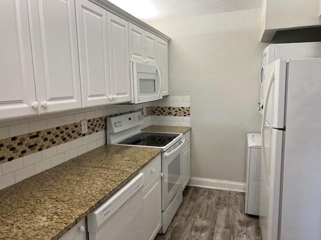 2588 Riverside Dr - Photo 5 of 27
