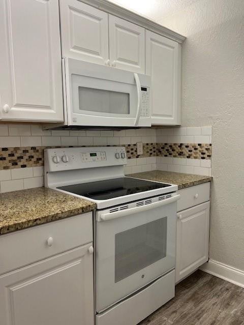 2588 Riverside Dr - Photo 6 of 27