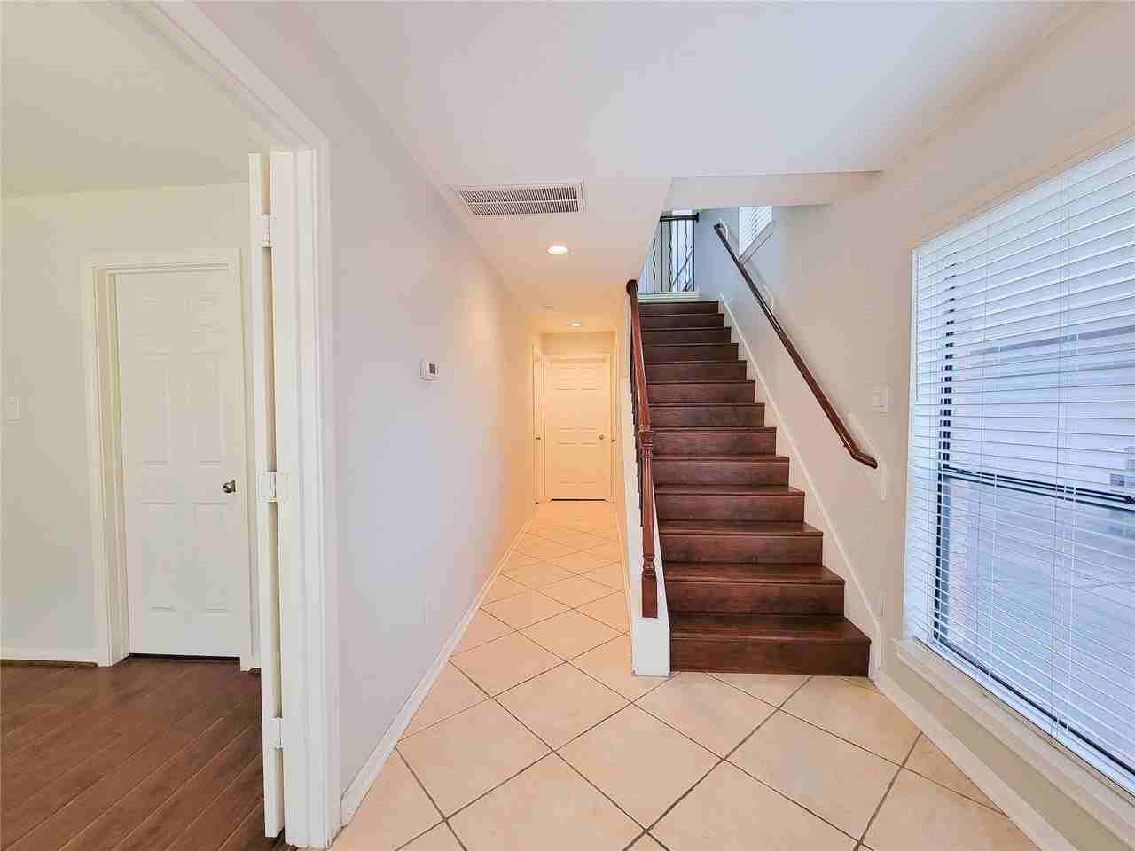 2717 La Branch St - Photo 7 of 23
