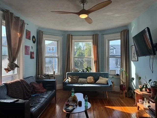 59 Centre St - Photo 4 of 11