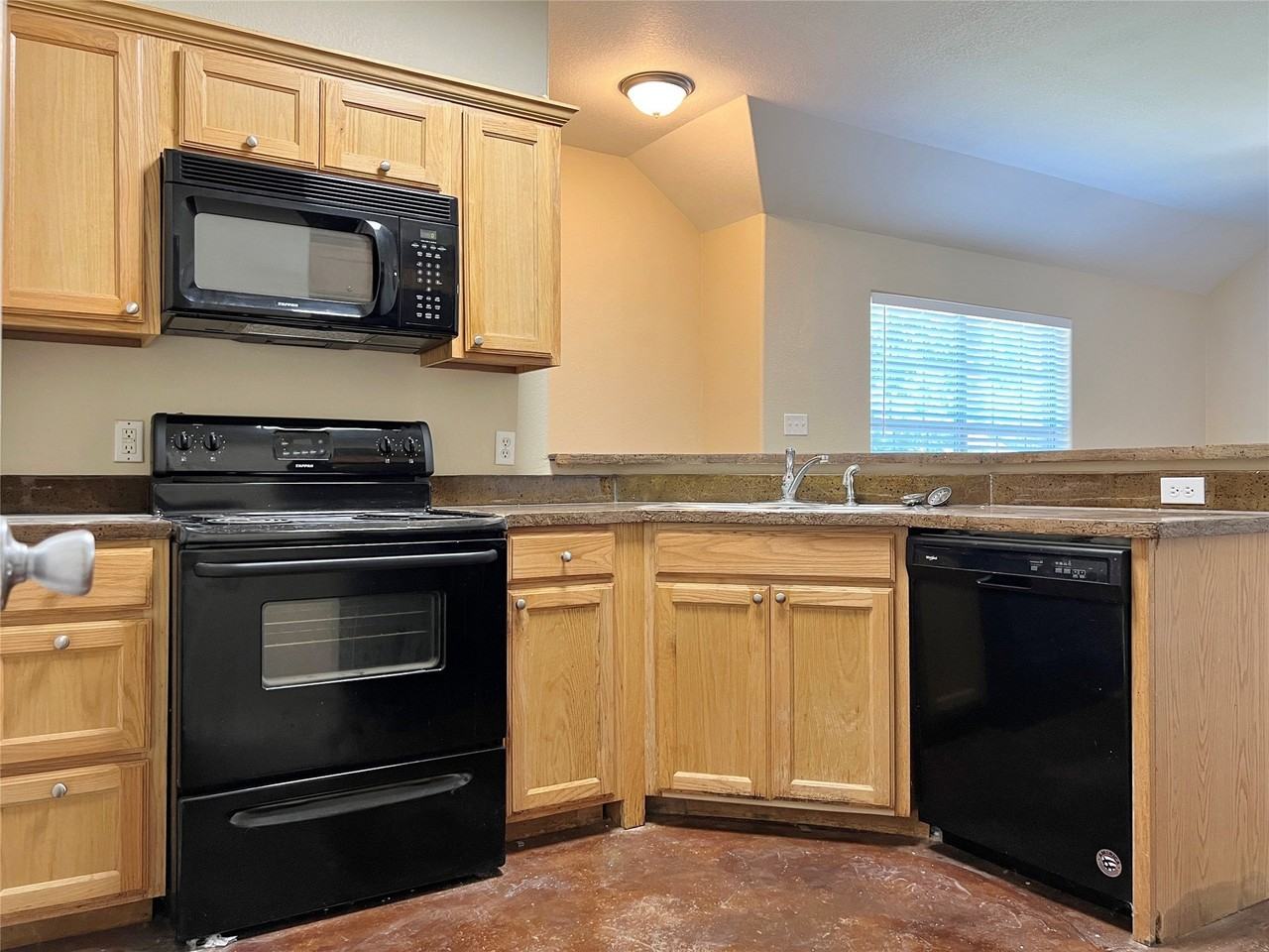120 Sunburst Ct - Photo 4 of 19