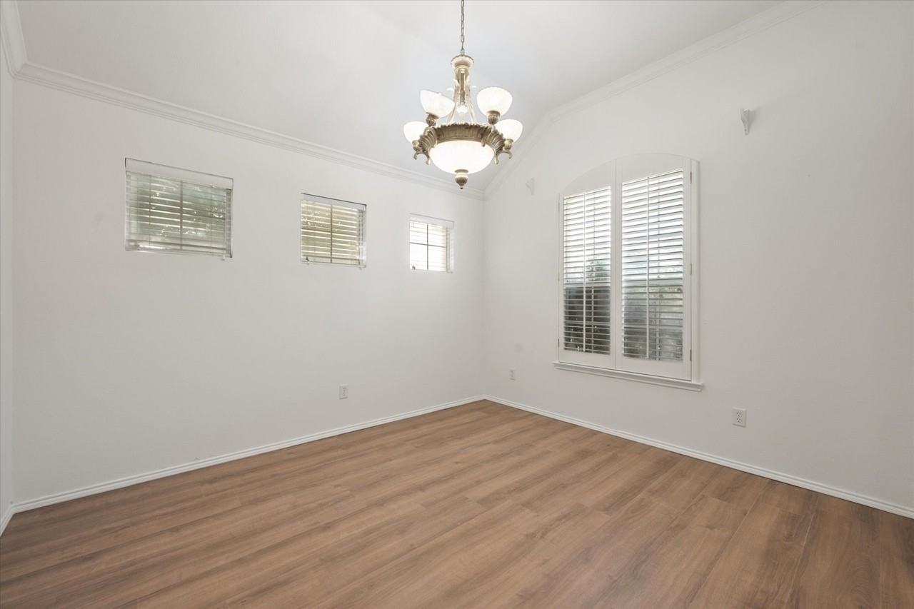4111 Kite Ln - Photo 4 of 28
