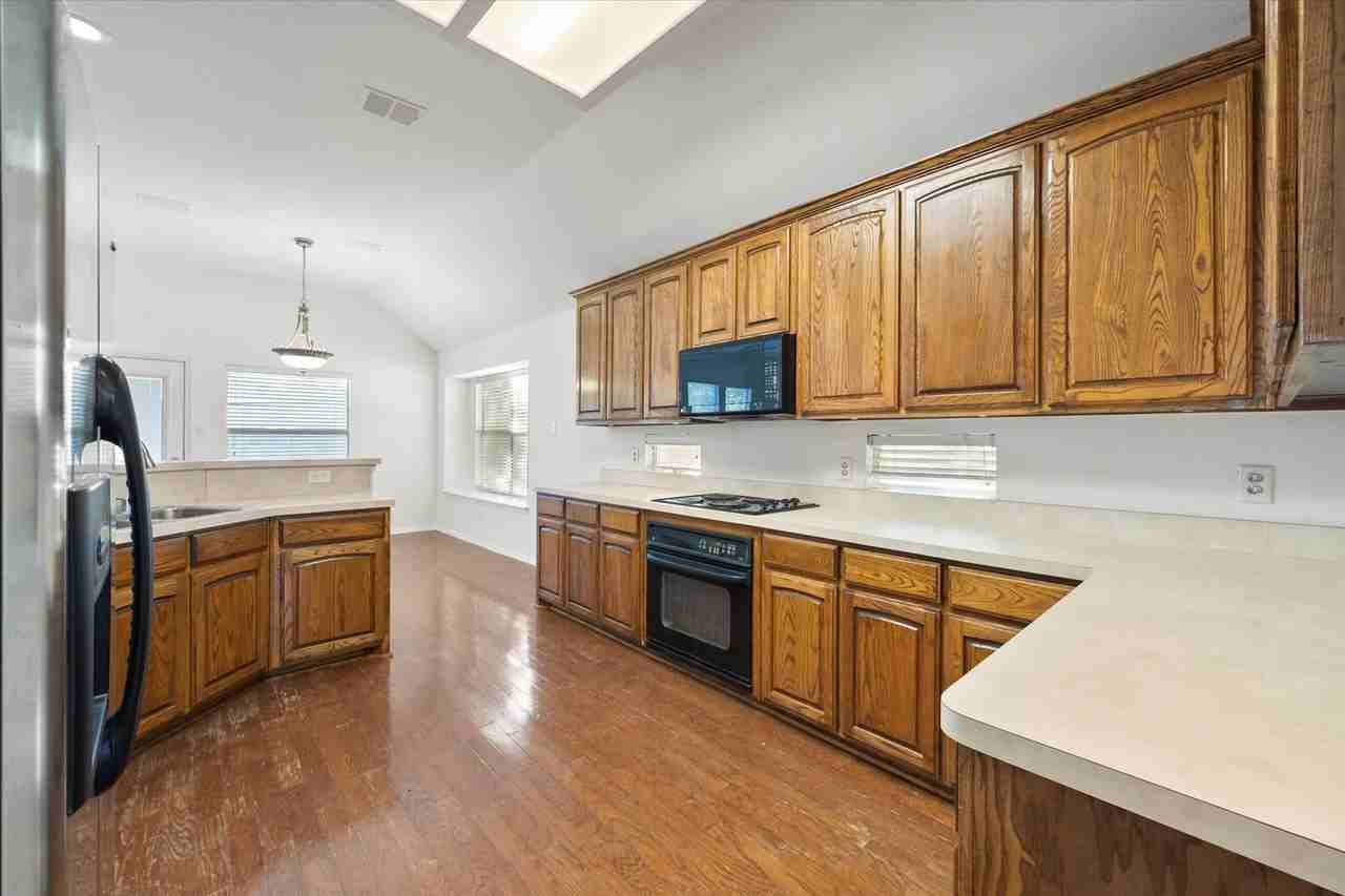 4111 Kite Ln - Photo 6 of 28