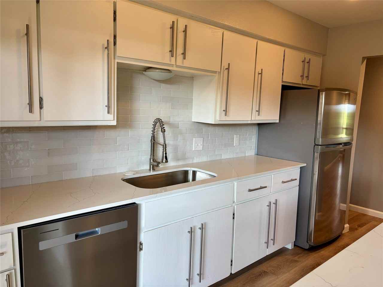 10704 Pagewood Dr #34 - Photo 5 of 24