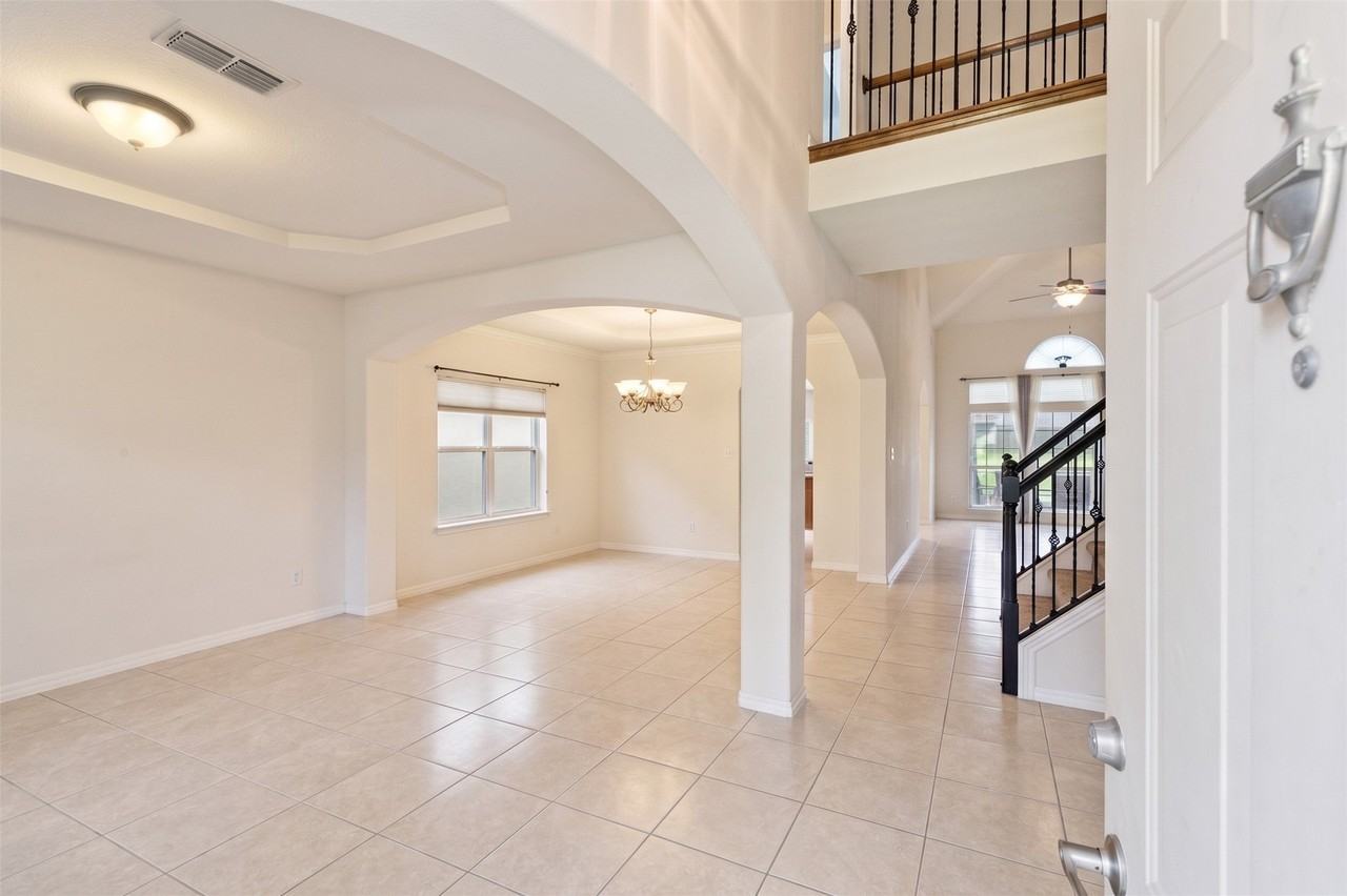 5912 Saddleridge Ct - Photo 5 of 31