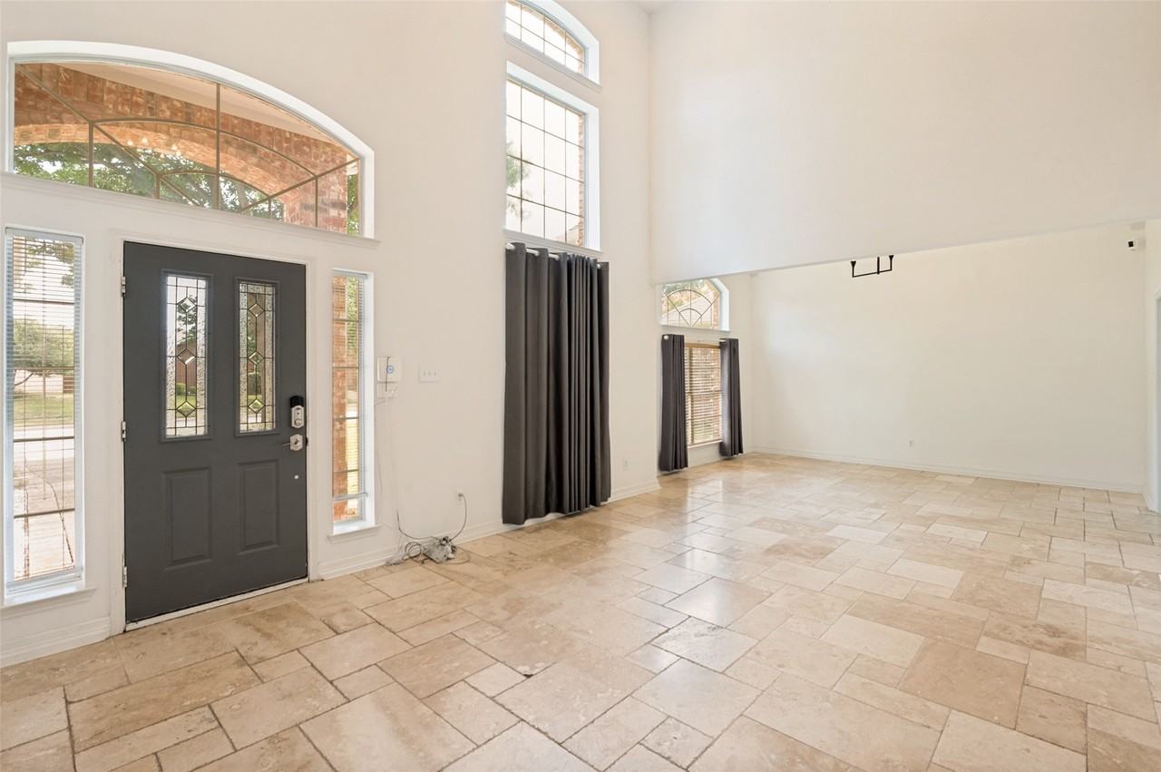 5820 Willow Wood Ln - Photo 2 of 25