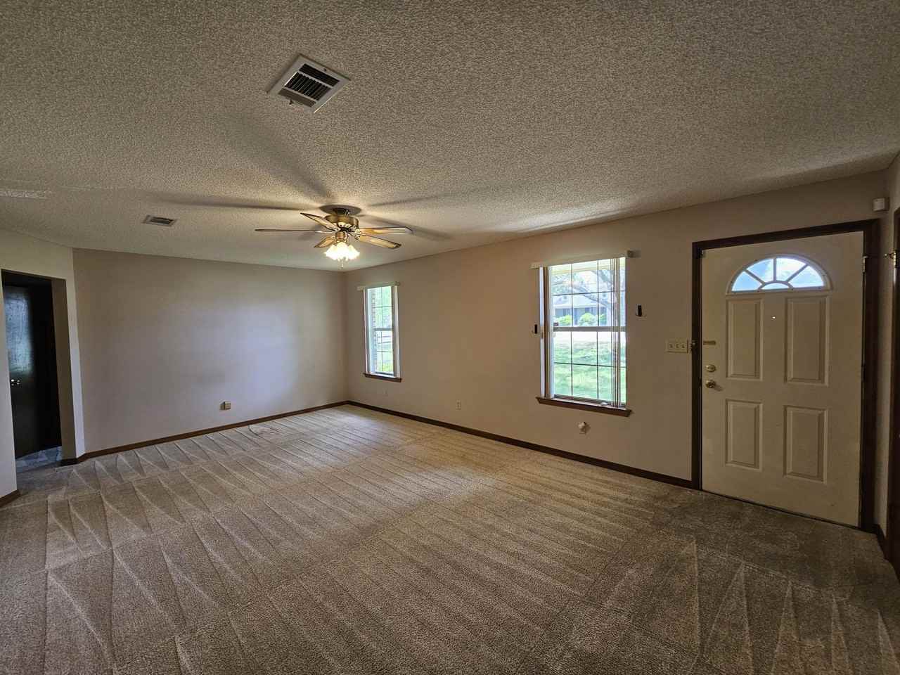 7854 Pleasant Oak Ave - Photo 7 of 28