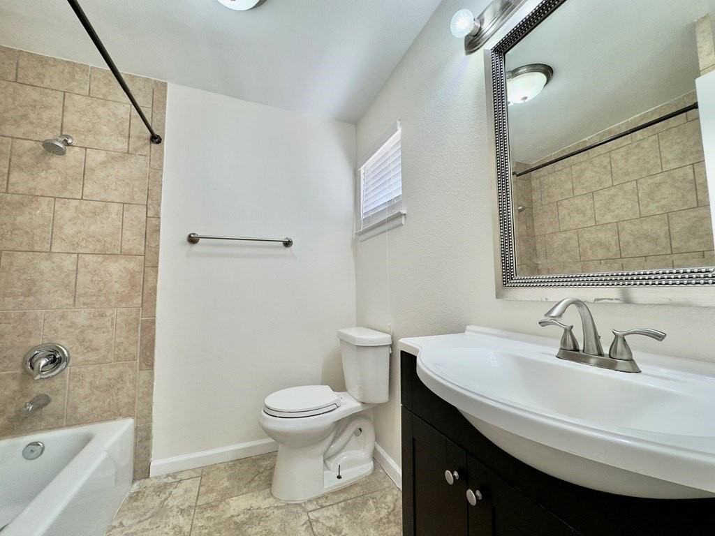 501 W Louisiana Ave #103 - Photo 6 of 11