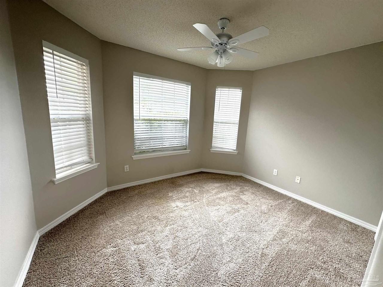 4110 Spinnaker Pl - Photo 6 of 11