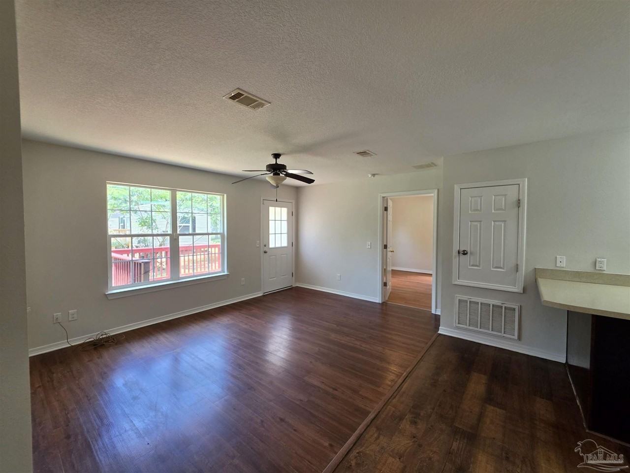 8510 Pond Ave - Photo 3 of 18